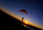 Американка отпраздновала 92-й день рождения прыжком с парашютом