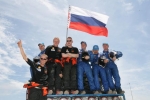 Медведев встретился с чемпионами «Дакар 2009» Медведев встретился с чемпионами «Дакар 2009»