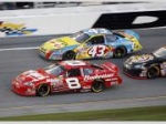 Кевин Харвик выиграл Budweiser Shootout 2009 Кевин Харвик выиграл Budweiser Shootout 2009